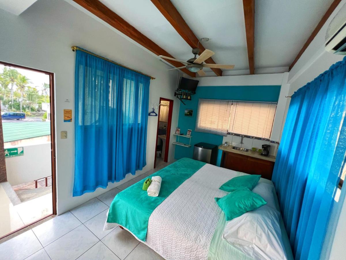 Sun Island Hotel Puerto Villamil Exterior photo