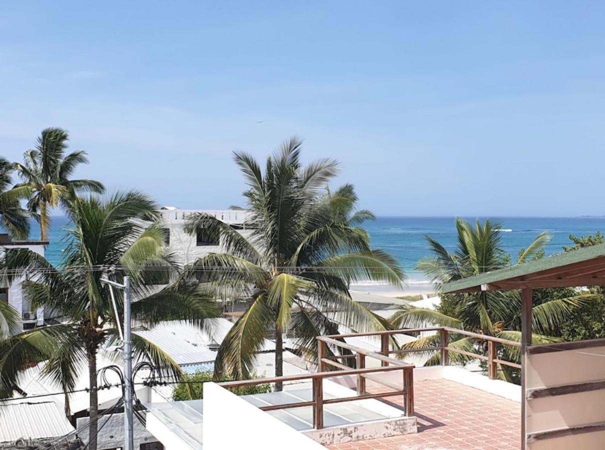Sun Island Hotel Puerto Villamil Exterior photo