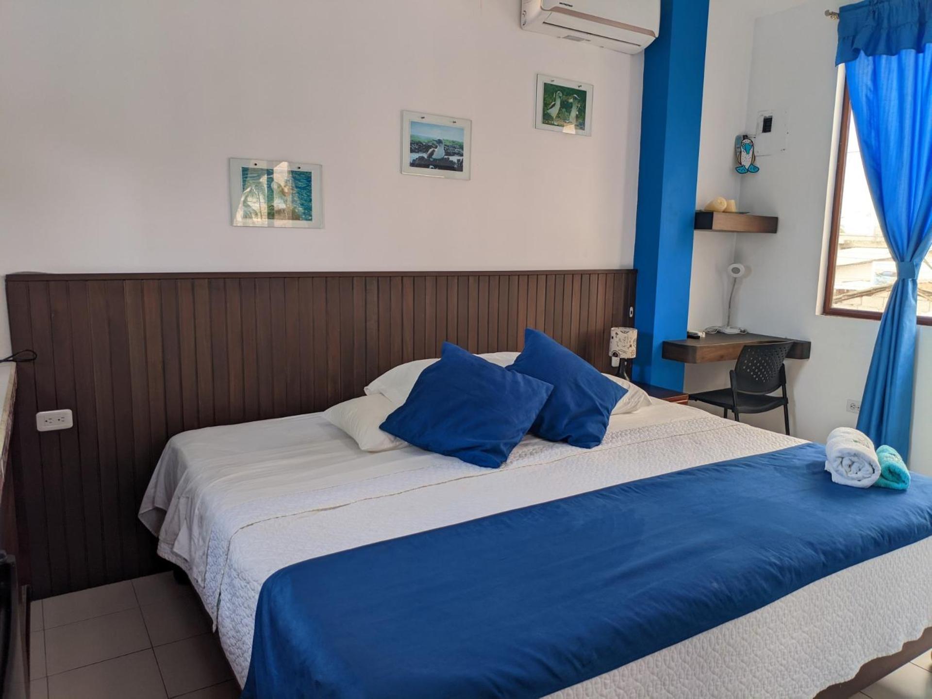 Sun Island Hotel Puerto Villamil Exterior photo