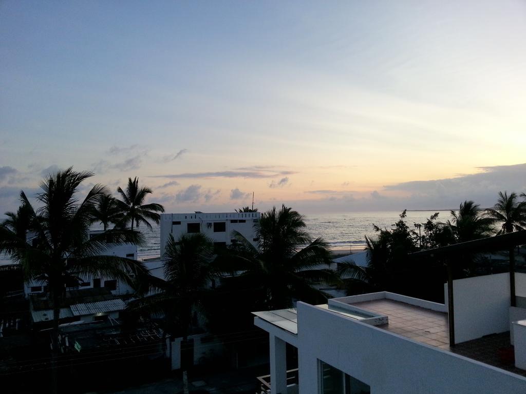 Sun Island Hotel Puerto Villamil Exterior photo